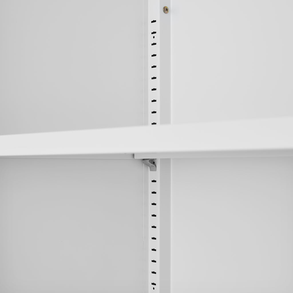 Gabinet de almacenamiento metálico de dos puertas blanco con estantes ajustables, ideal para almacenar ropa en el dormitorio, salón, oficina y gimnasio