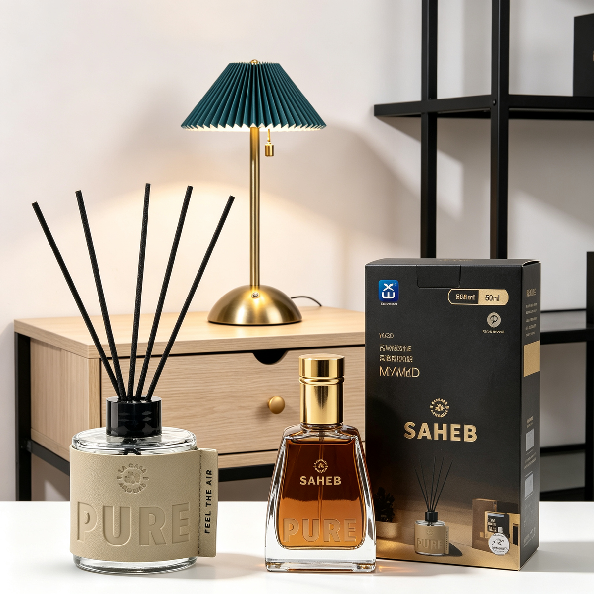 Set Decoración Masculina Premium 4 en 1 - Mesa Auxiliar + Mikado Pure + Perfume Saheb + Lámpara Verde