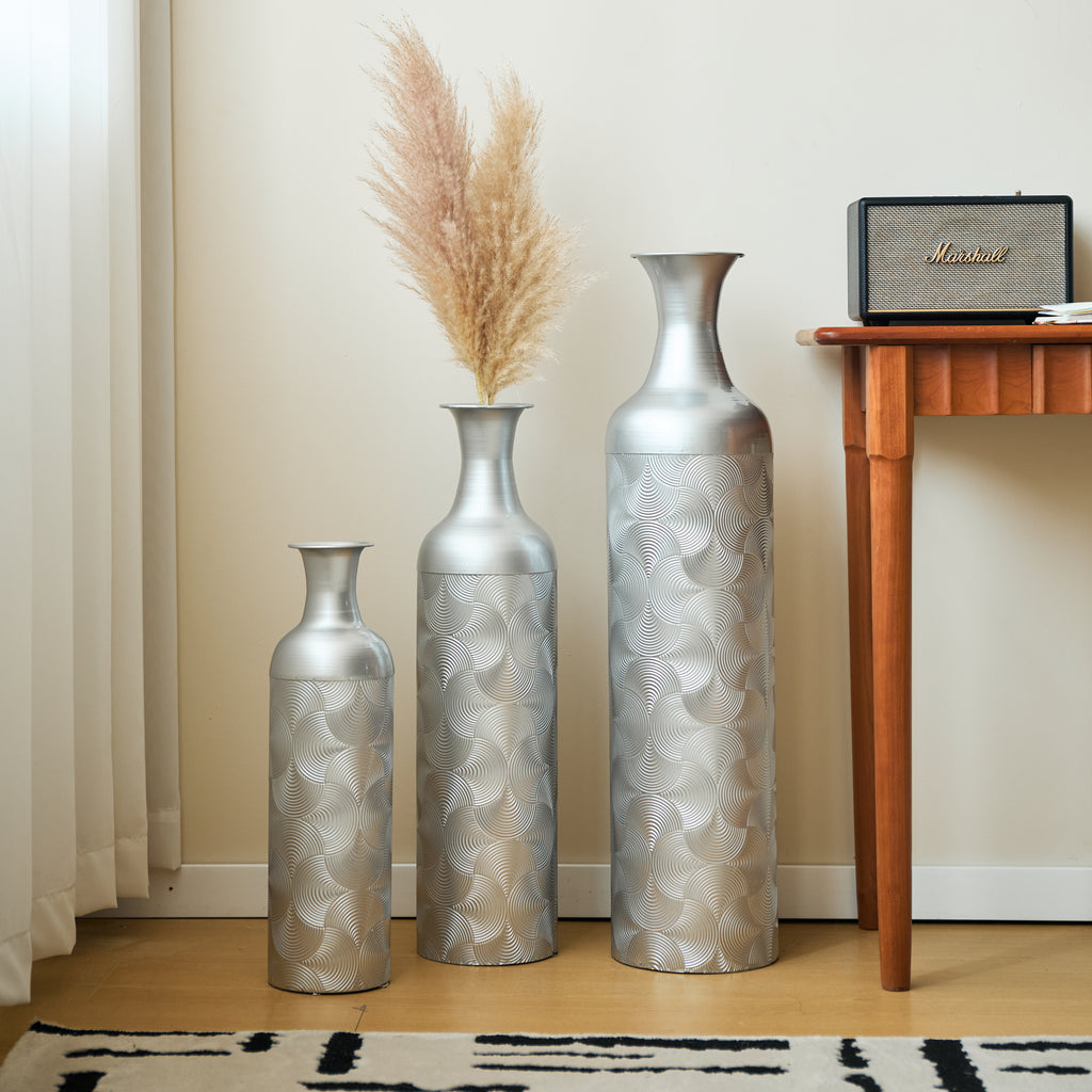 Set de 3 Vasos de Piso con Estampado de Olas, Color Plata (50/66/83 cm) - Grandes Vasos Decorativos de Metal como Cubiertos para Plantas, Decoración para Salón y Pasillo en Estilo Moderno