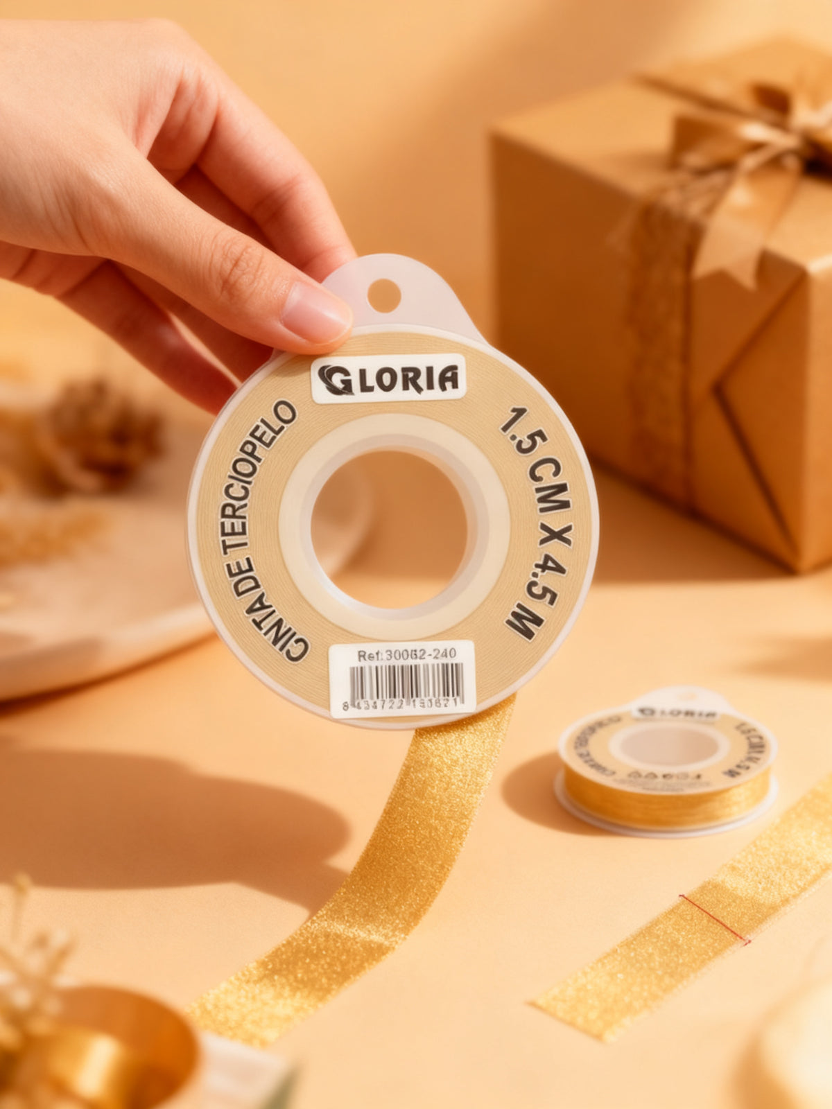 Cinta de terciopelo oro 1.5cm x 4.5m